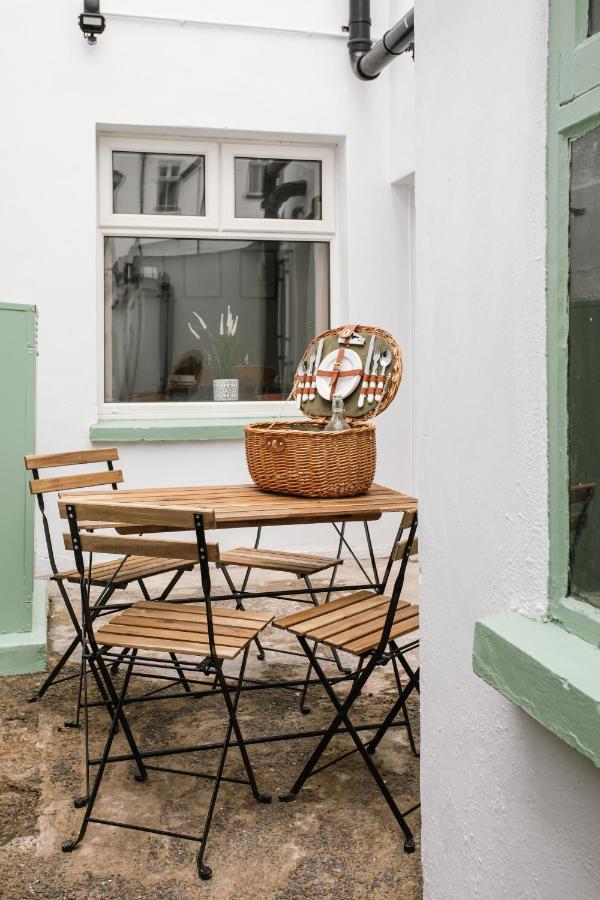 פורטראש Cosy Period Cottage 2Min Walk To The Beach מראה חיצוני תמונה